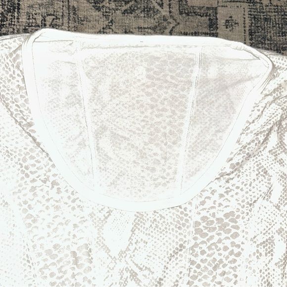Lululemon Athletica White Patterned Long Sleeve Top - Picture 5 of 5